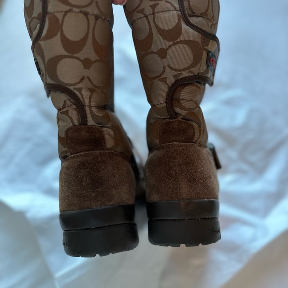 Coach Sandi Boot - Used very good condition. Size 9.5 - Picture 6 of 6
